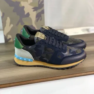 Valentino Rockstud Runner zapatillas lifestyle color navy green blue con estampado de estrella