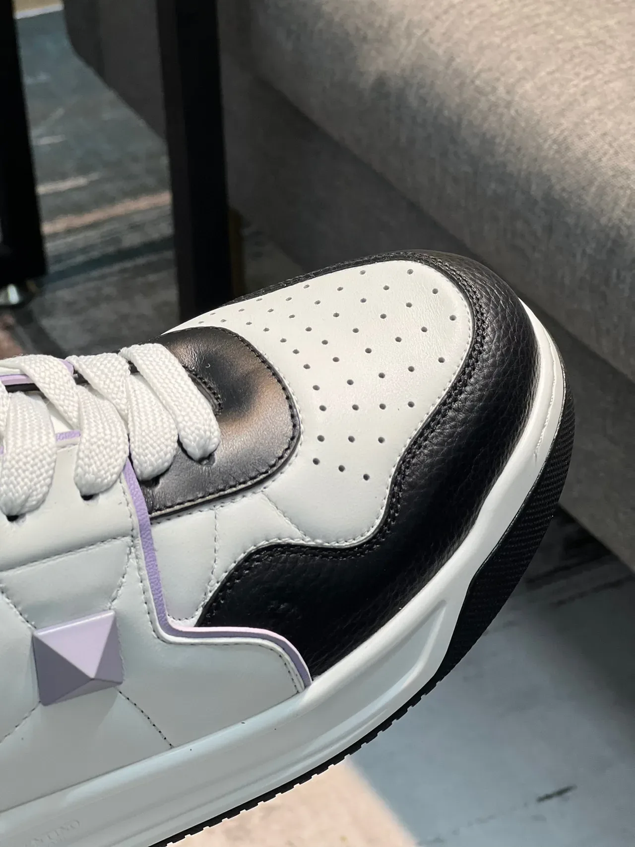 Sneakers Lifestyle Valentino Rockstud Style Blanc Noir Violet 4