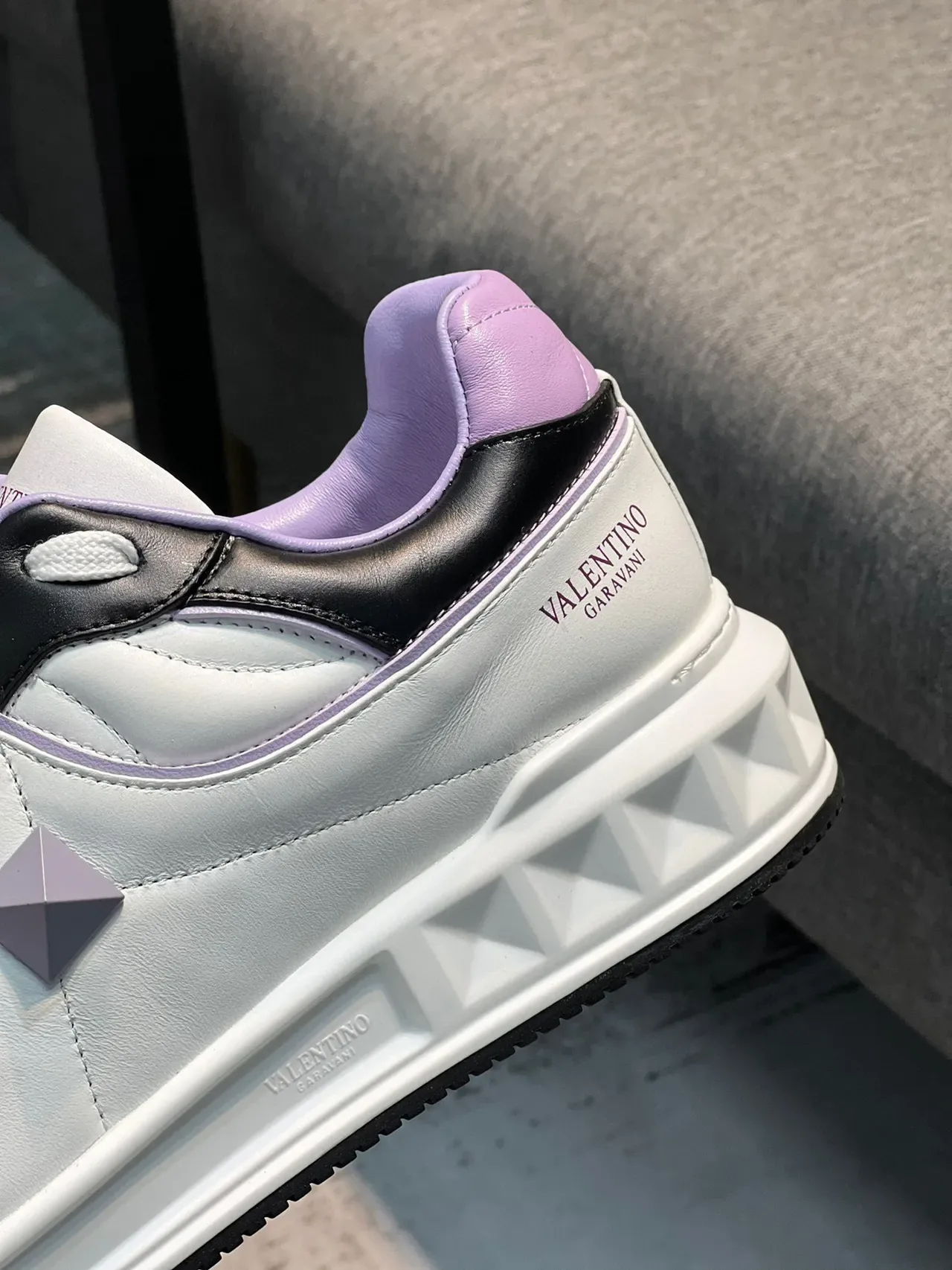 Sneakers Lifestyle Valentino Rockstud Style Blanc Noir Violet 8