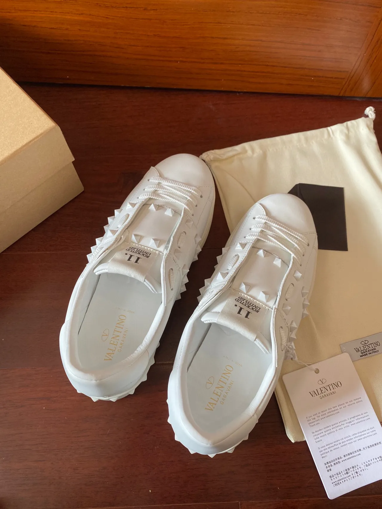 Valentino Rockstud White Leather Pyramid Stud Lifestyle Sneakers 7