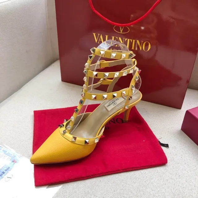 Valentino Rockstud Yellow Leather Pyramid Stud Stilettos 3