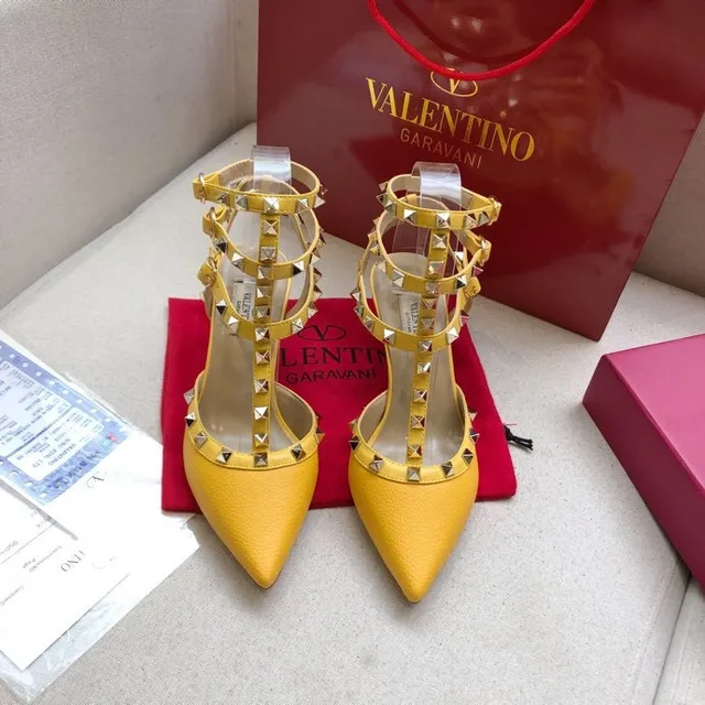Valentino Rockstud Yellow Leather Pyramid Stud Stilettos 7