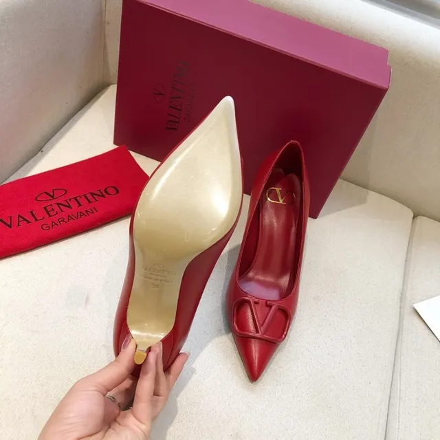 Valentino VLOGO Pump Red Gold Pointed-Toe Stiletto Heel Pump 4