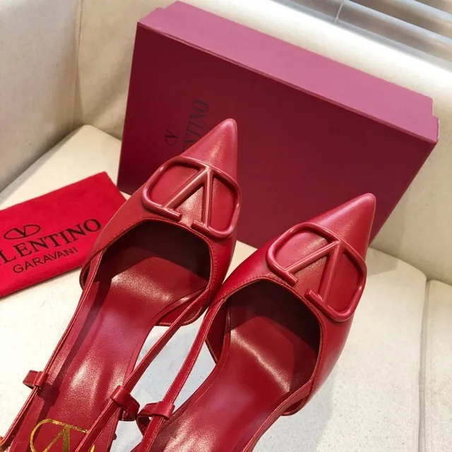 Valentino VLOGO Pump Red Leather Pointed-Toe Slingback Pumps 7
