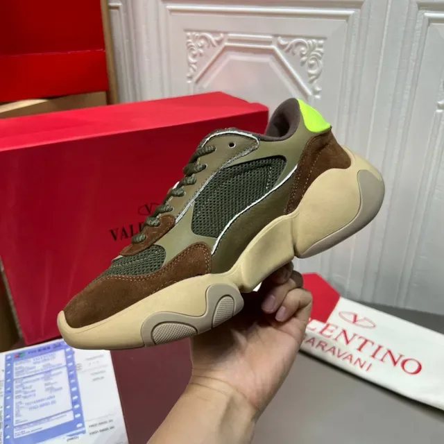 Valentino VLTN Tênis Chunky Verde Militar Marrom Painel Multi-Material Sola Esculpida 3