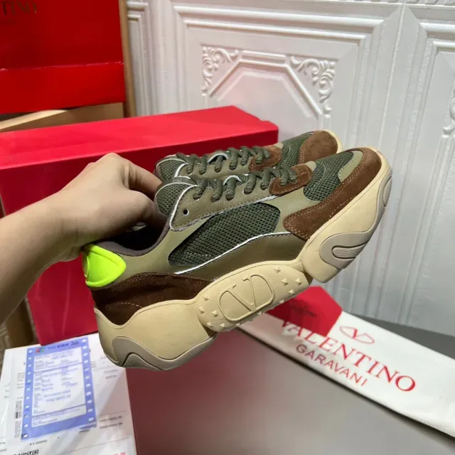 Valentino VLTN Tênis Chunky Verde Militar Marrom Painel Multi-Material Sola Esculpida 6