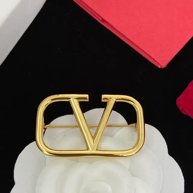 Broches Valentino VLTN Logo Cristal Doré 3