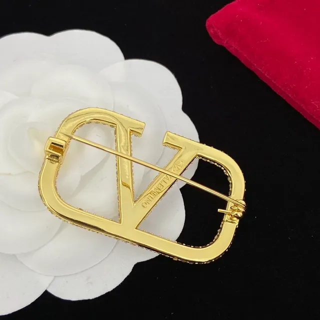 Broches Valentino VLTN Logo Cristal Doré 5
