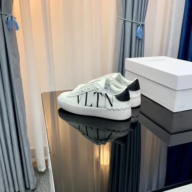 Valentino VLTN Tênis Lifestyle com Logo Branco 3