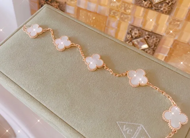 Van Cleef &amp; Arpels Alhambra Five Motif White Mother-of-Pearl bracelet 4