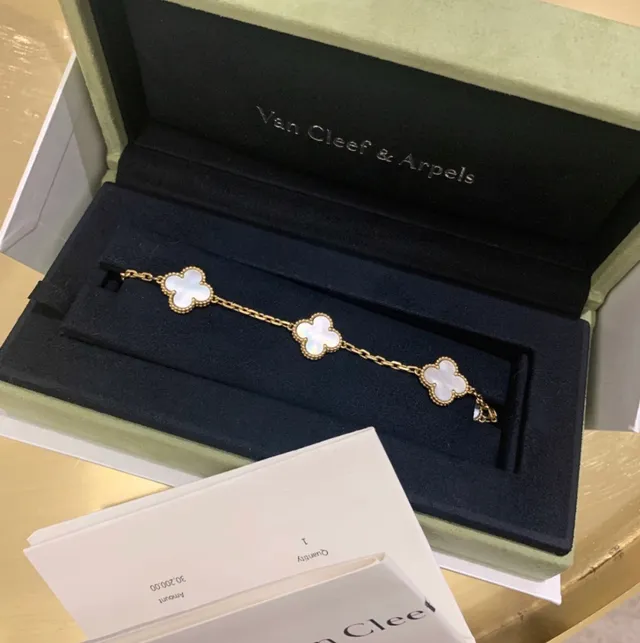 Van Cleef &amp; Arpels Alhambra Five Motif White Mother-of-Pearl bracelet 8