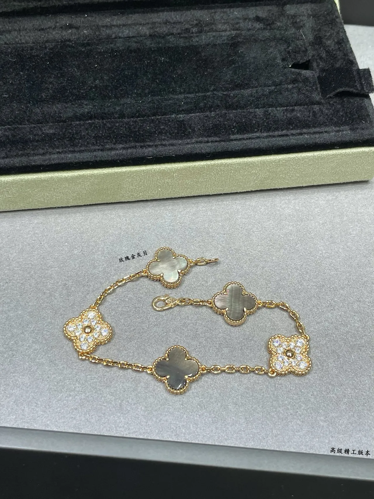 Van Cleef & Arpels Alhambra سلسلة ذهبية بيضاء نقشات تريفل أربعة أوراق سوار 3