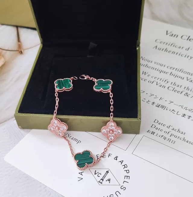 Van Cleef & Arpels Alhambra Bracelet en Malachite et Diamant 7
