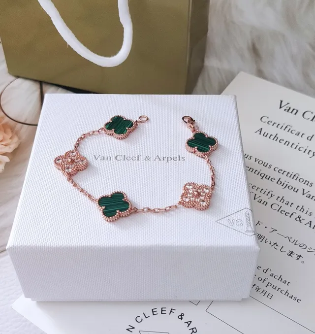 Van Cleef & Arpels Alhambra Bracelet en Malachite et Diamant 8