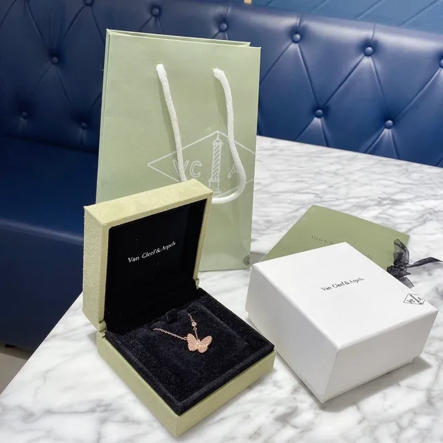 Van Cleef & Arpels Papillon Pavé Diamant Or Rose Collier 6