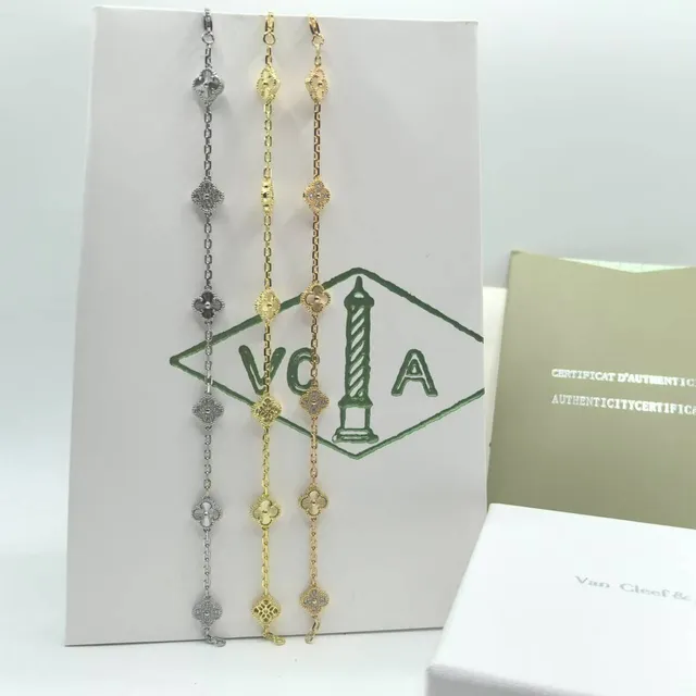 Van Cleef & Arpels Alhambra Four-Leaf Clover Pavé Bracelet 5