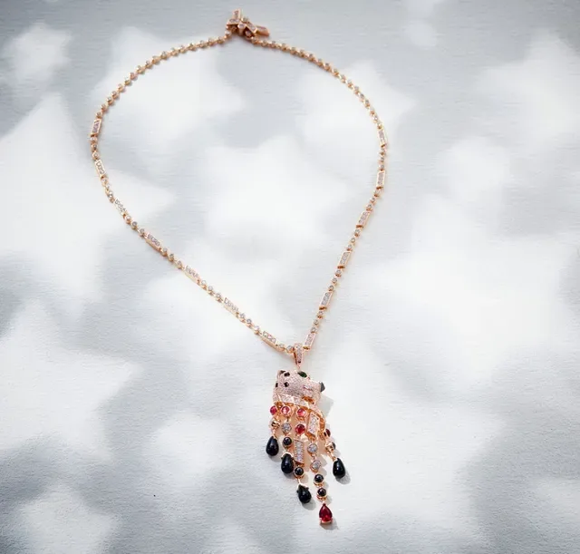 Van Cleef & Arpels Panthère Rose Gold Ruby Onyx Diamond Pendant Necklace 2