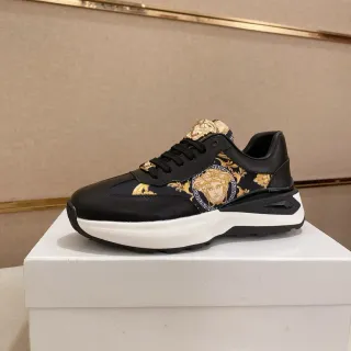Versace काला सोना Medusa-Print साइड पैनल हार्डवेयर जीवन शैली स्नीकर