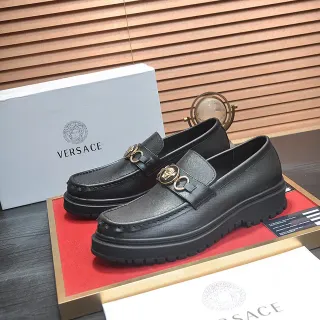 Versace Chain Reaction काली चमड़ी Medusa हार्डवेयर लोफर्स