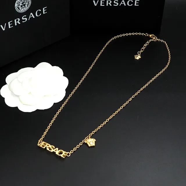 Versace Chain Reaction Collier Chaîne Or Lettres en Bloc Logo 4