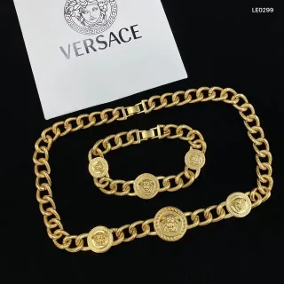 Versace श्रृंखला प्रतिक्रिया सुनहरा मोटा कर्ब Medusa मेडेलियन मोटिफ्स हार