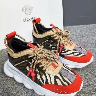 Versace Chain Reaction लाल बहुरंगी नक्काशीदार तल ज़ेब्रा प्रिंट ओवरले चंकी स्नीकर