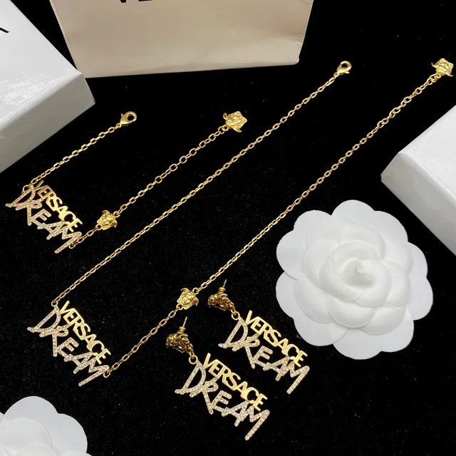 Versace Dream Gold सلسلة شفافة بافيه-كريستال نقش الحروف قلادة 2