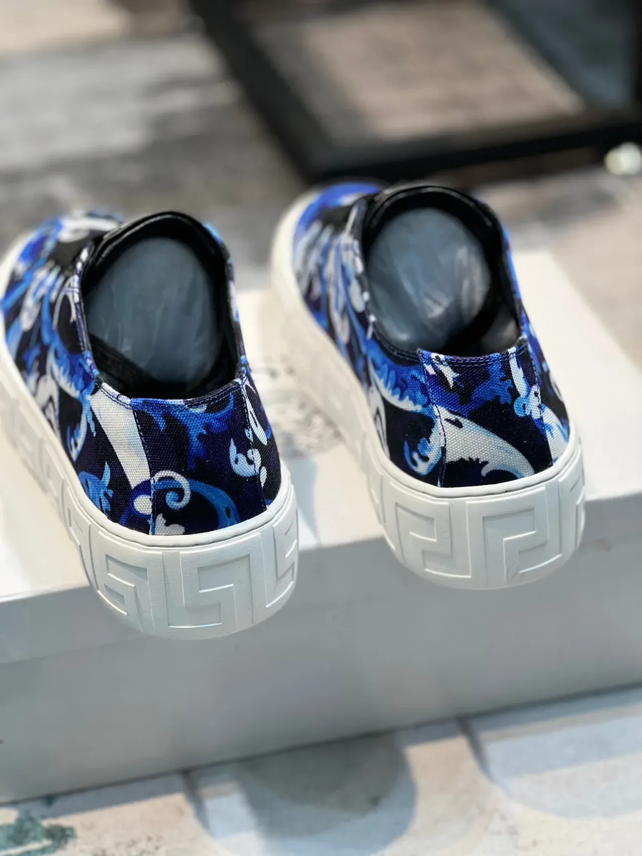 Versace Greca Odissea Tênis Lifestyle Azul Baroque Print 3