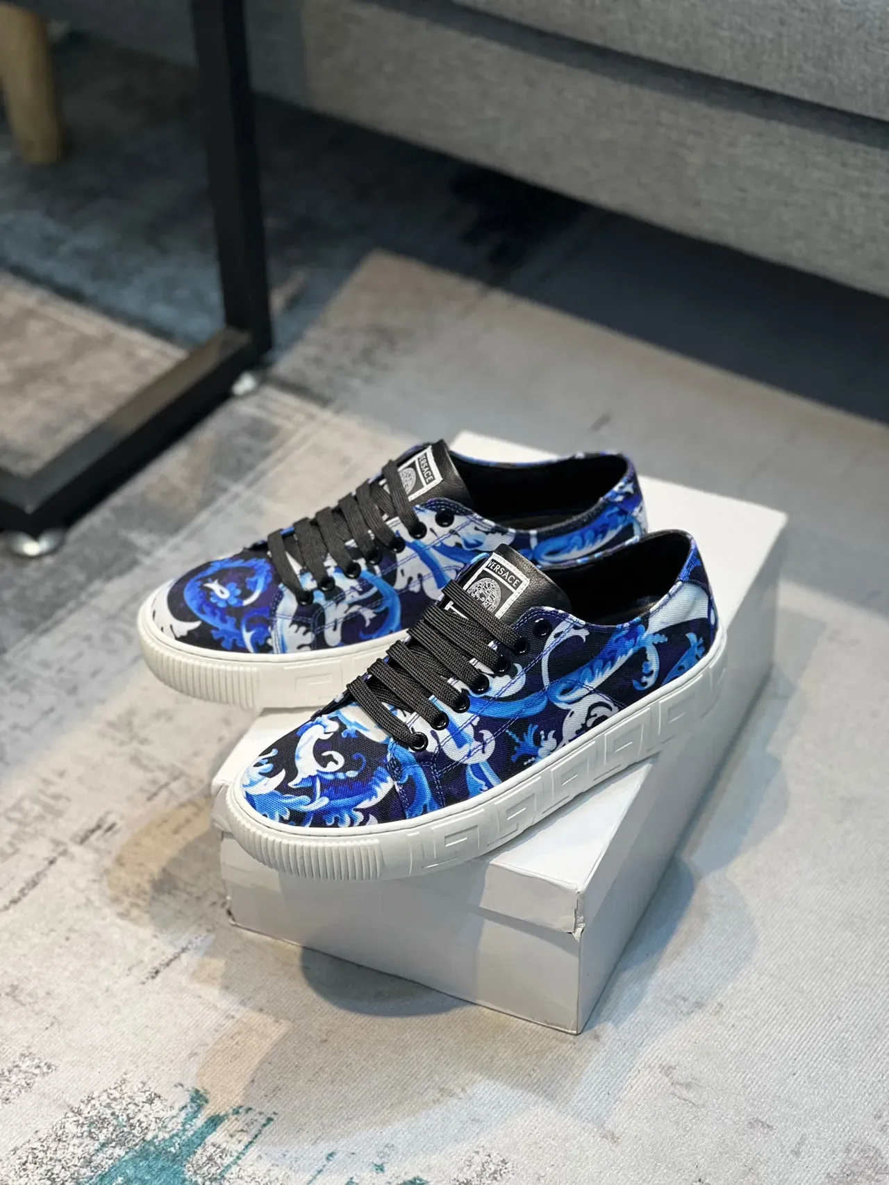 Versace Greca Odissea Tênis Lifestyle Azul Baroque Print 7