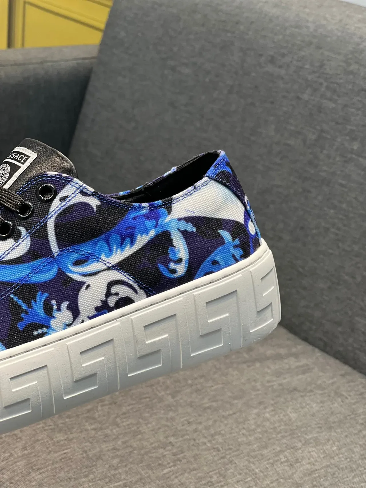 Versace Greca Odissea Tênis Lifestyle Azul Baroque Print 8