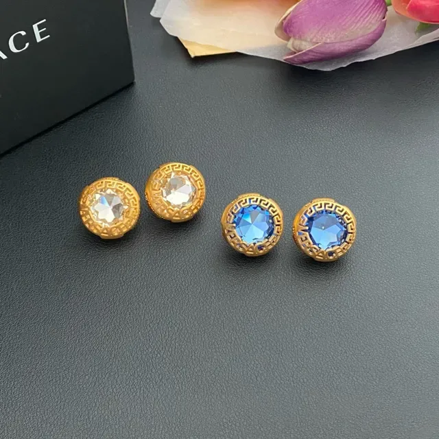 Versace Greca Odissea Brincos com Tachinhas de Cristal Dourado 7