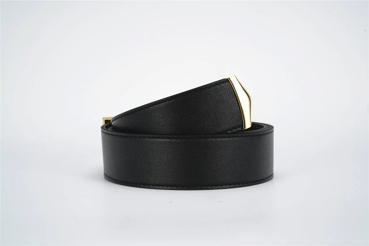 Versace Medusa com cristais fivela oval de ouro cinto de couro 3