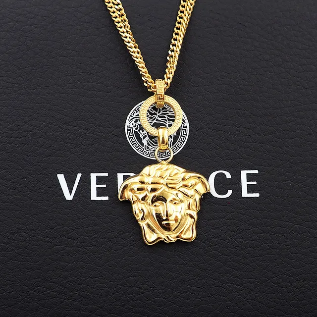 Versace Medusa Collier en métal avec pendentif tête en or 2