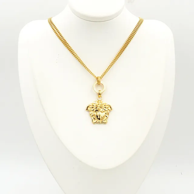 Versace Medusa Collier en métal avec pendentif tête en or 3