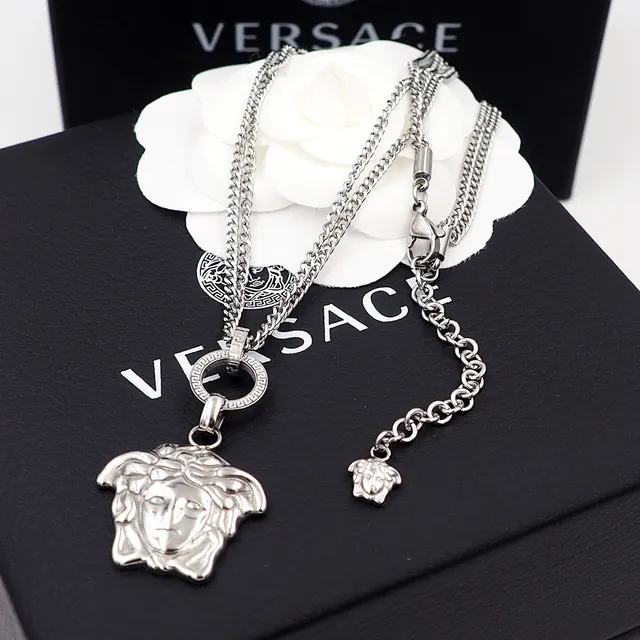 Versace Medusa Collier en métal avec pendentif tête en or 6