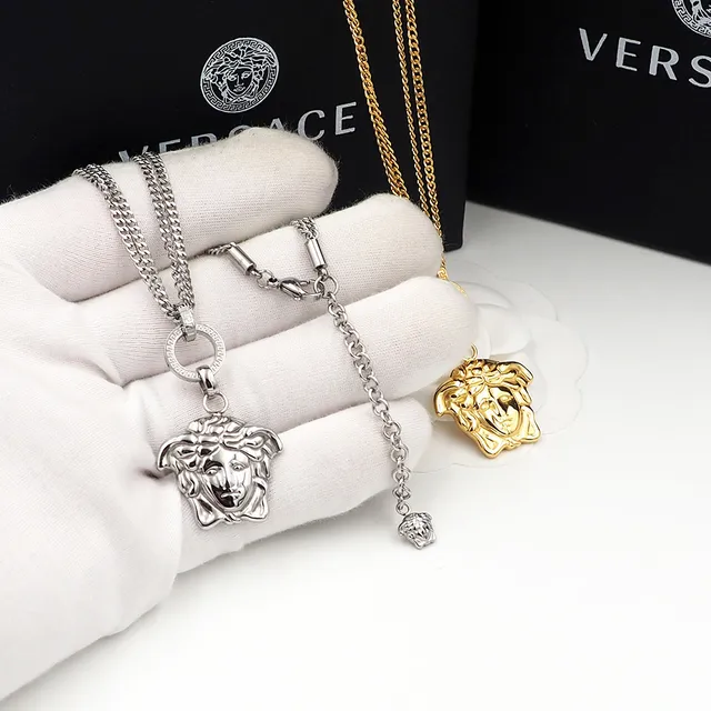 Versace Medusa Collier en métal avec pendentif tête en or 7