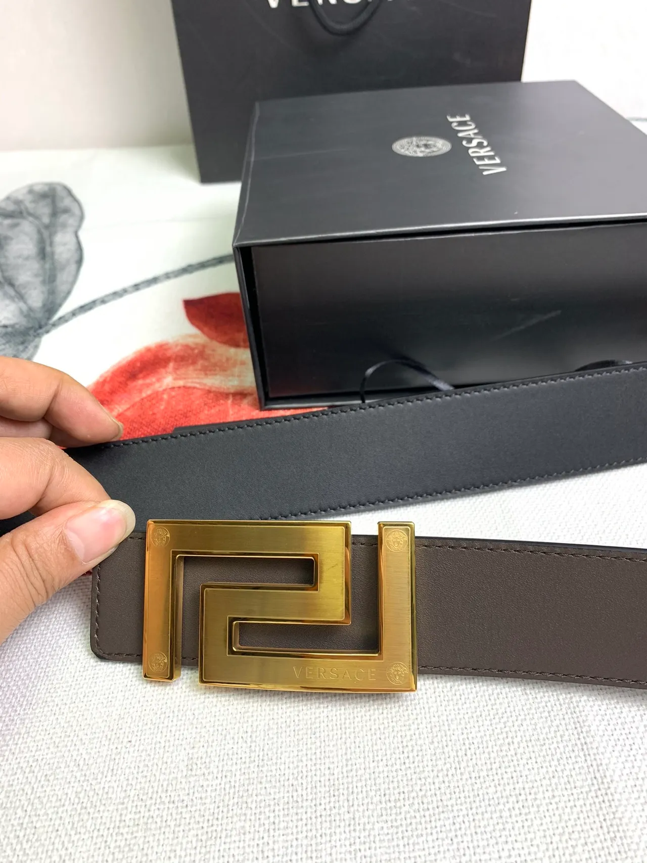 Versace Odissea Cinto de couro preto dourado suave geométrico Greca fivela 2