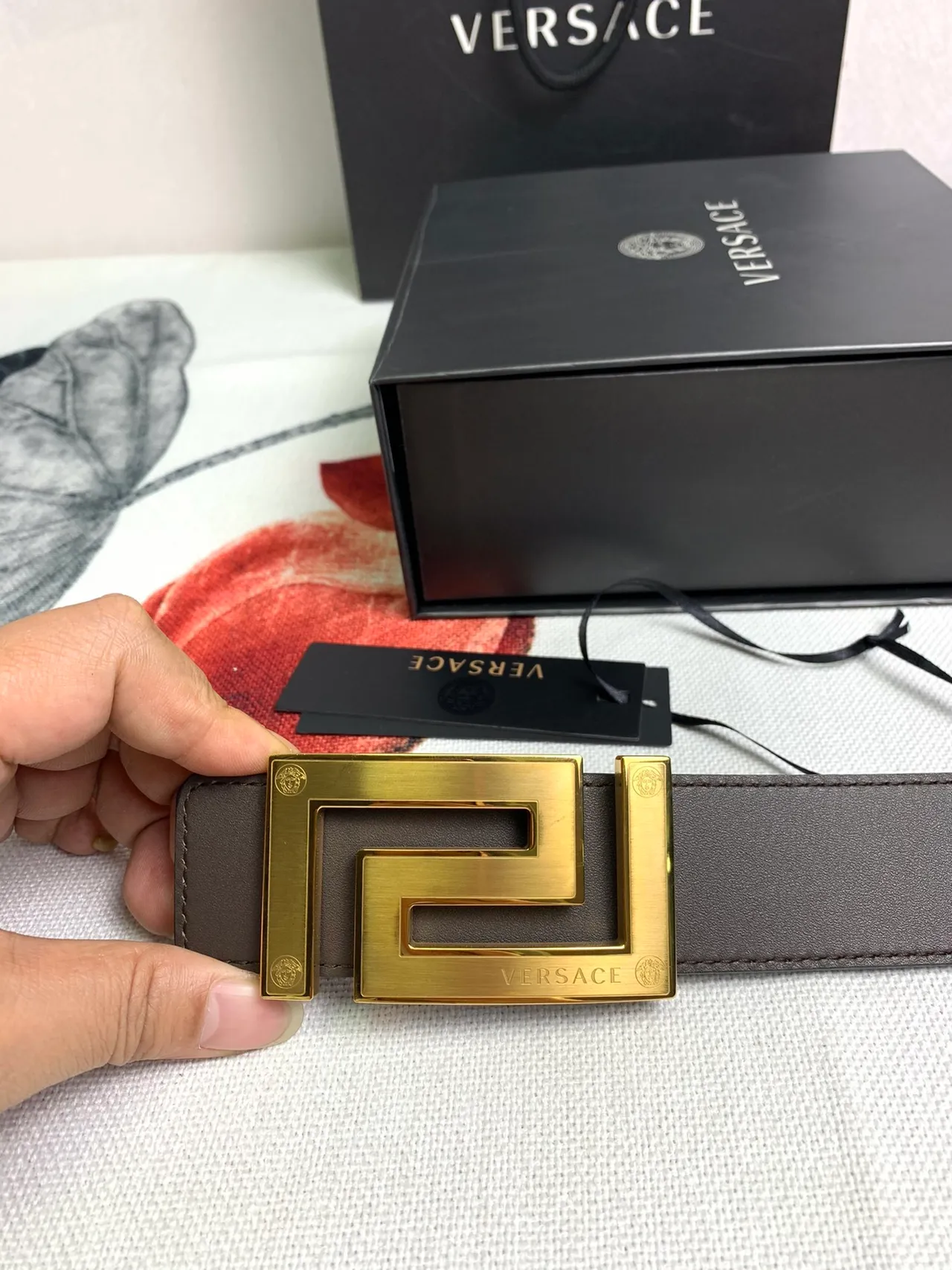 Versace Odissea Cinto de couro preto dourado suave geométrico Greca fivela 3
