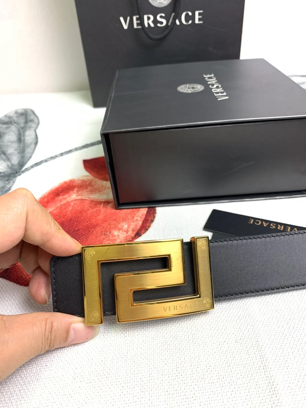 Versace Odissea Cinto de couro preto dourado suave geométrico Greca fivela 4