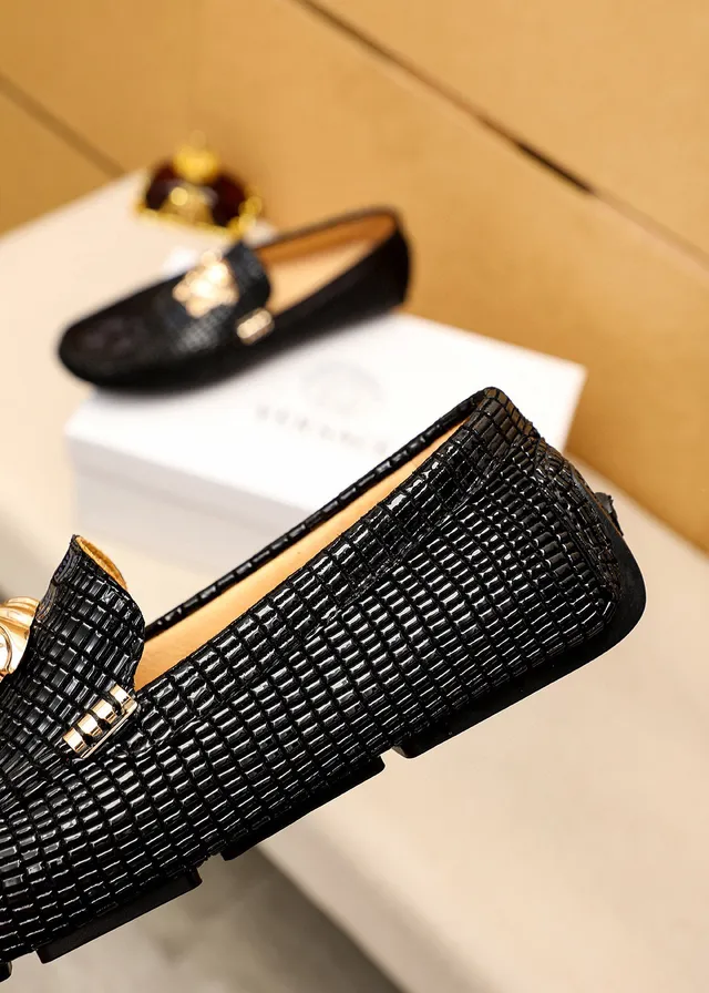 Versace Palazzo Loafer Cuir Noir à embossage crocodile Doré Tête de Méduse Mocassins 5