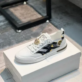 Versace 白黑皮革鞋面印花侧面板生活方式运动鞋
