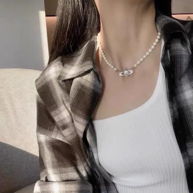 Vivienne Westwood Orb Necklace Beige Silver Pearl Strand Pendant Necklace 4