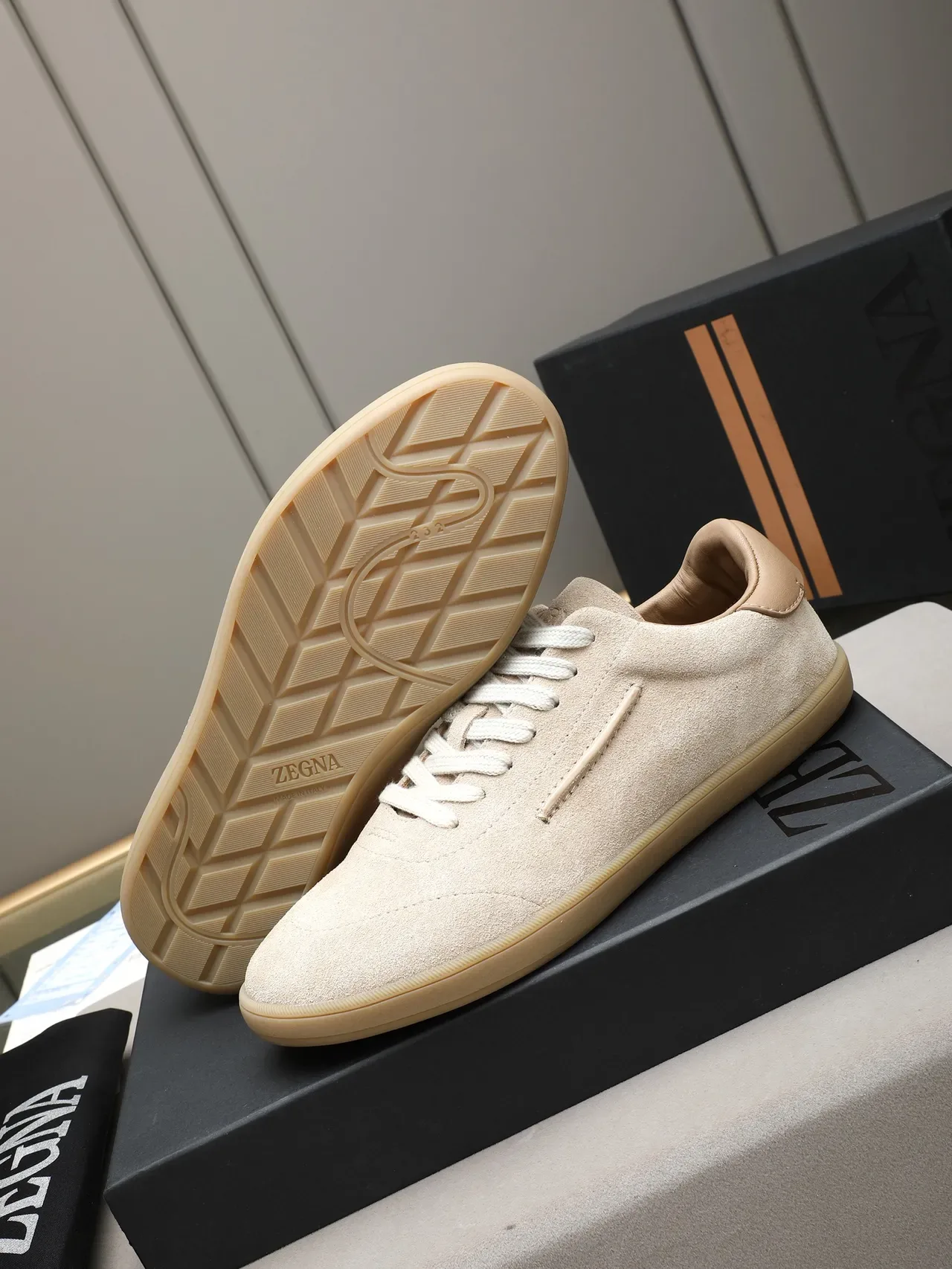 Zegna Beige Sneaker Minimaliste Lifestyle 4