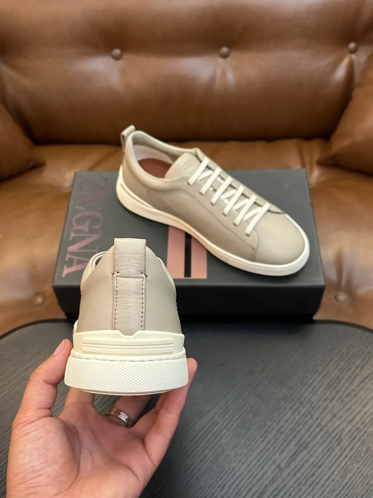 Zegna Beige Blanc Cuir Peaugrainé Supérieur Minimaliste Low-Top Lifestyle Sneakers 3