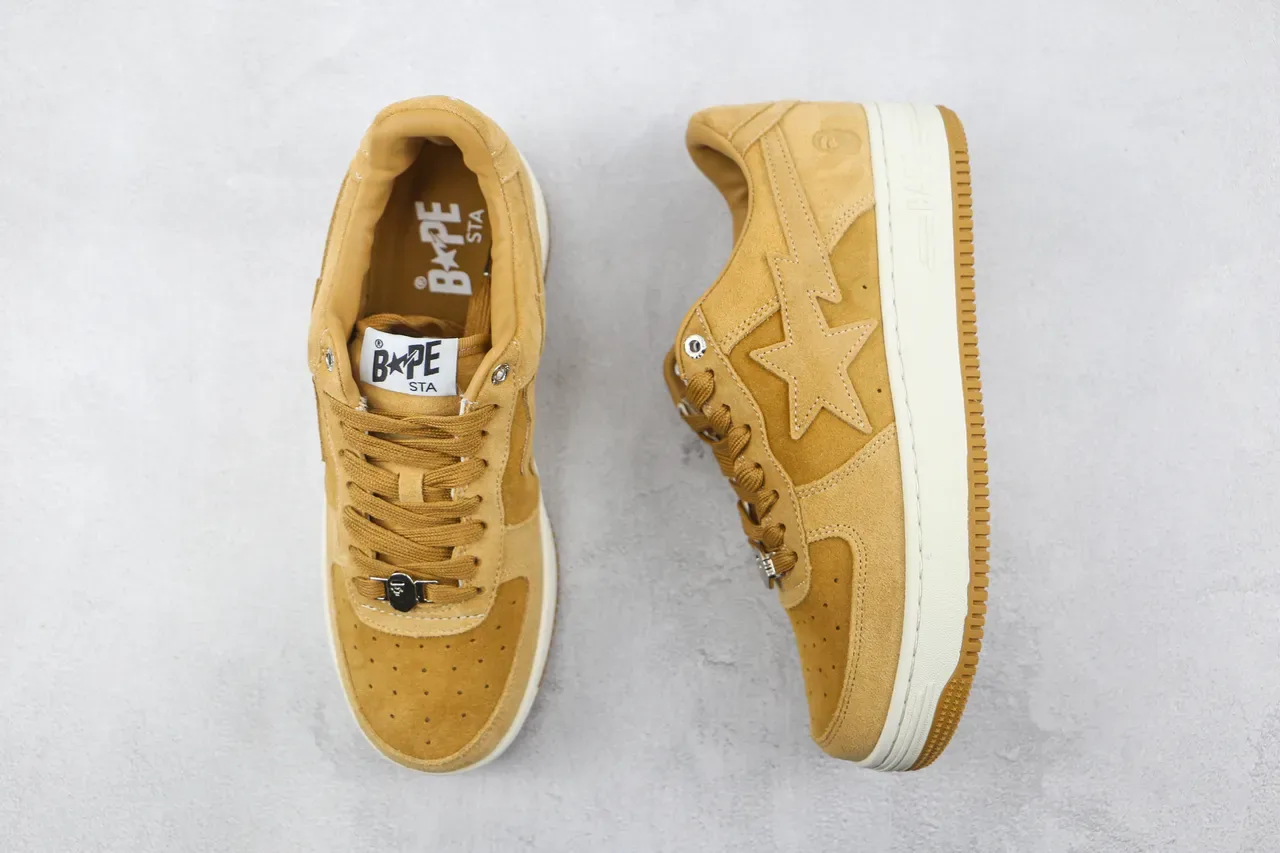A Bathing Ape BAPE STA Sneakers Lifestyle en Daim Moutarde 3