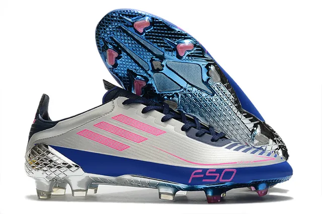 Adidas adizero Chaussures de football blanches argentées holographiques pour terrain ferme 8