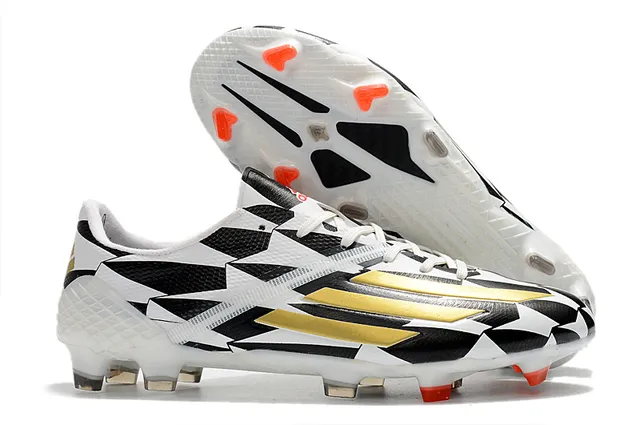 Adidas adizero Chaussures de football blanches argentées holographiques pour terrain ferme 10