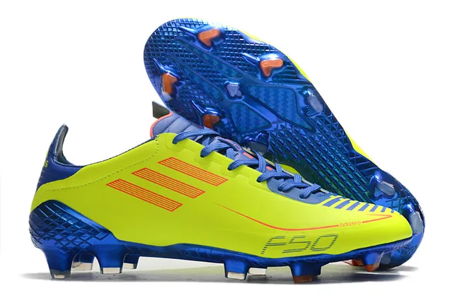 Adidas adizero Chaussures de football blanches argentées holographiques pour terrain ferme 11