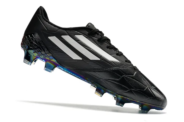 Adidas adizero Chaussures de football blanches argentées holographiques pour terrain ferme 14