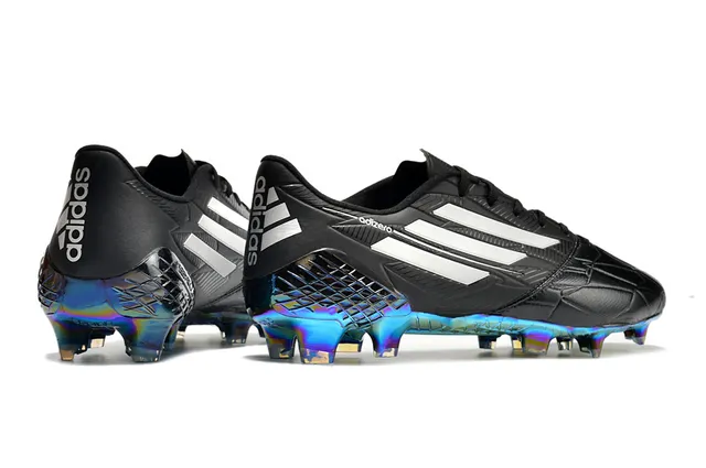 Adidas adizero Chaussures de football blanches argentées holographiques pour terrain ferme 18